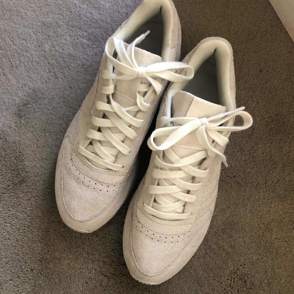 Reebok Sneakers